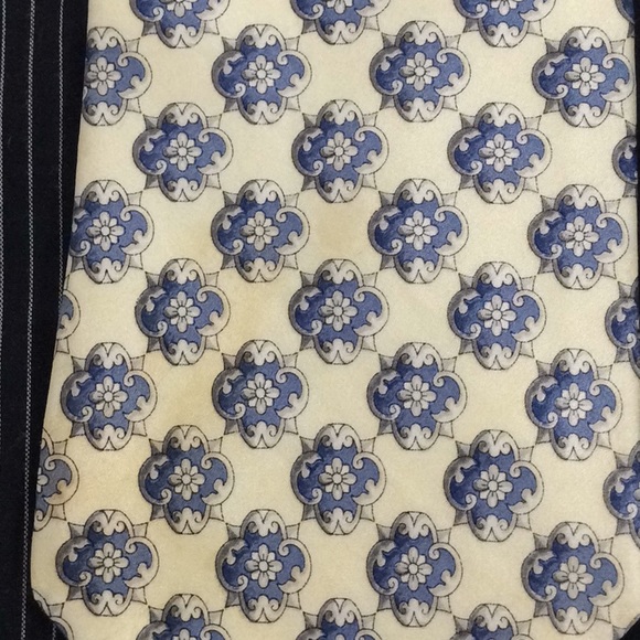 Silk tie - Picture 2 of 2